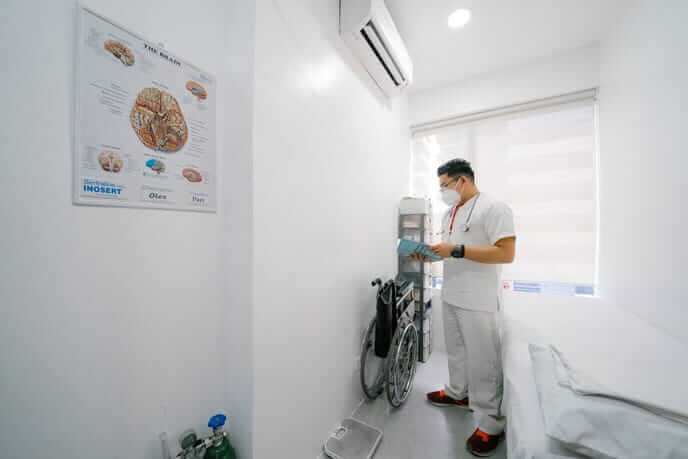 медицинский кабинет в QQEnglish