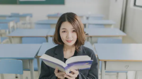 asian girl reading